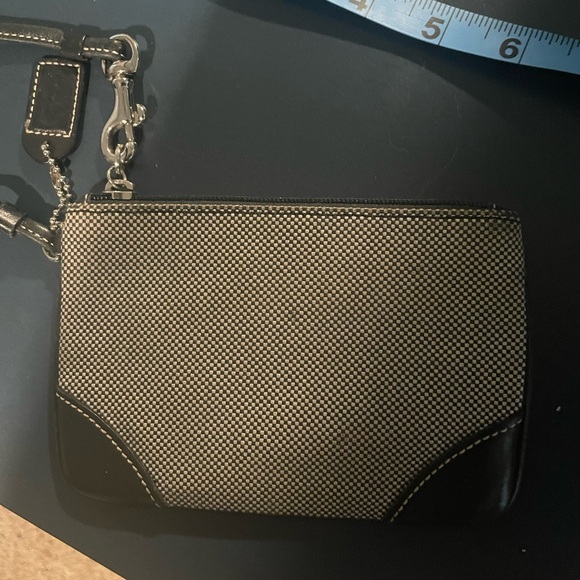 Coach checkered wristlet - Picture 2 of 8